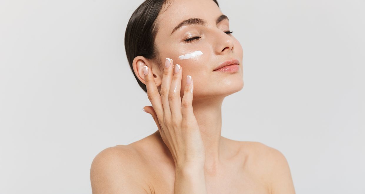 Can You Use Retinol and Vitamin C Together?