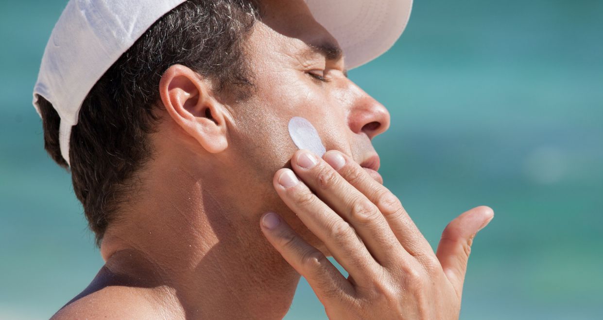 5 reasons men should wear sunscreen daily